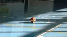 Campo da basket vuoto (archivio) -  © www.giornaledibrescia.it
