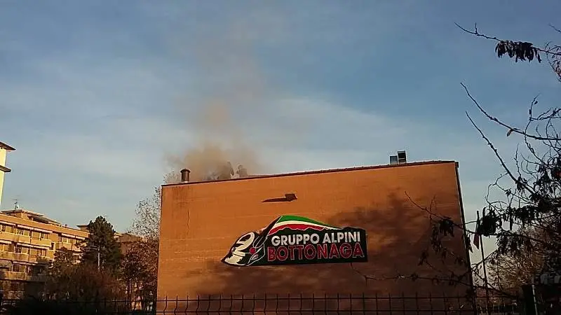 Incendio alla sede degli Alpini di Bottonaga