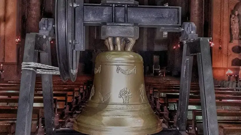 Esposta in duomo la nuova campana - Foto Basilio Rodella