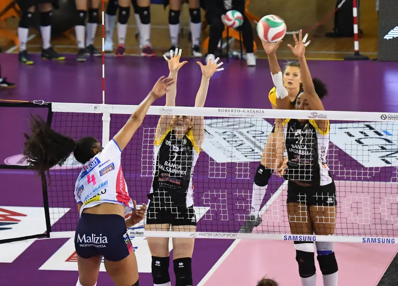 Pallavolo, serie A1 femminile: Valsabbina Brescia-Igor Novara 3-2