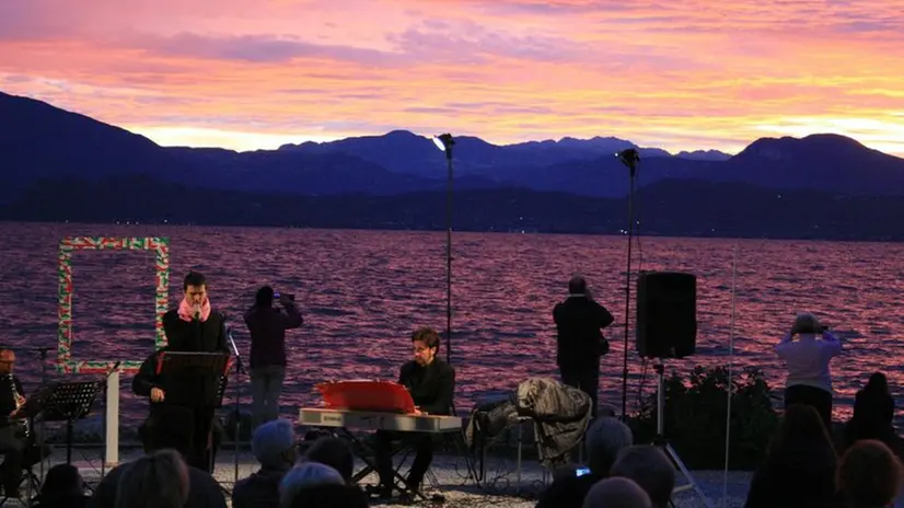 Uno dei concerti di «Sirmione in tutti i sensi» dell’anno scorso - © www.giornaledibrescia.it