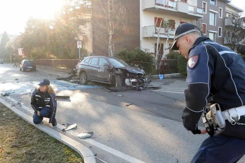 Tremendo incidente in via Branze a Brescia