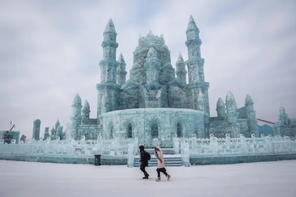 La città di ghiaccio allestita ad Harbin, in Cina