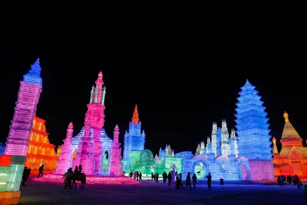 La città di ghiaccio allestita ad Harbin, in Cina