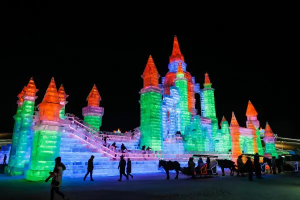 La città di ghiaccio allestita ad Harbin, in Cina