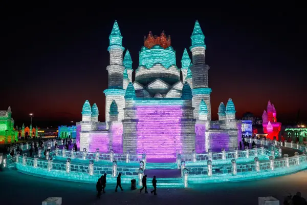 La città di ghiaccio allestita ad Harbin, in Cina