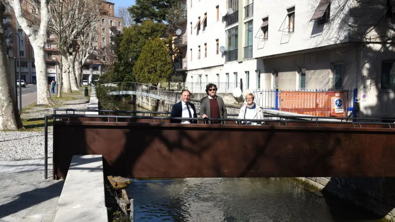 Nuova passerella sul Garza in via Ugoni, l'inaugurazione
