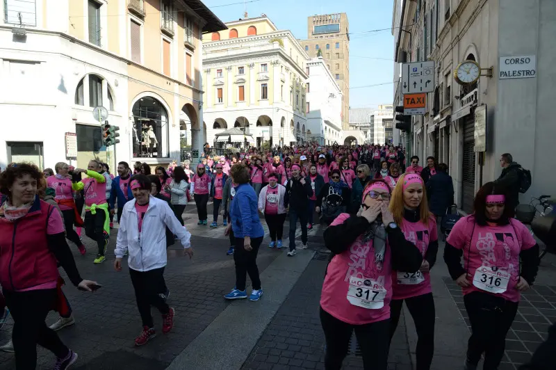 La Corsa Rosa conquista il centro