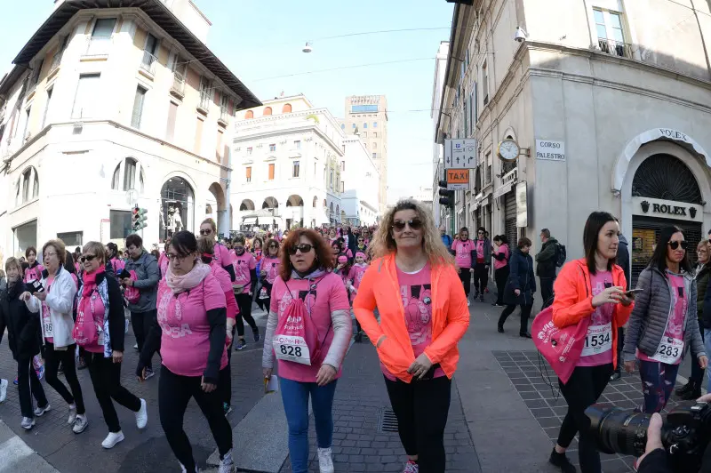 La Corsa Rosa conquista il centro