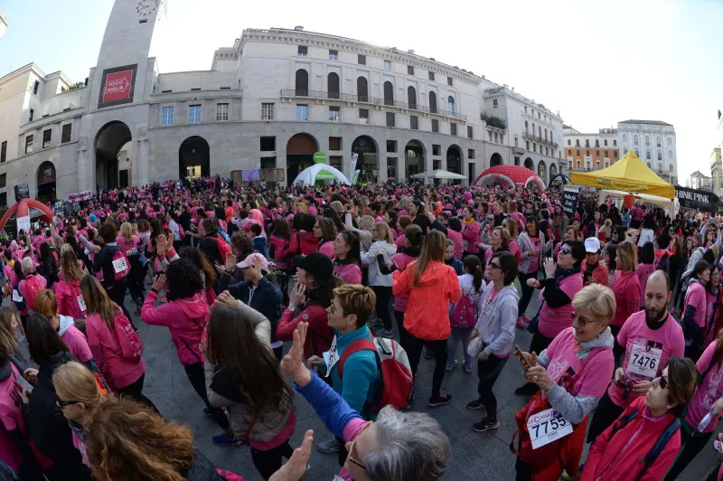 La Corsa Rosa conquista il centro