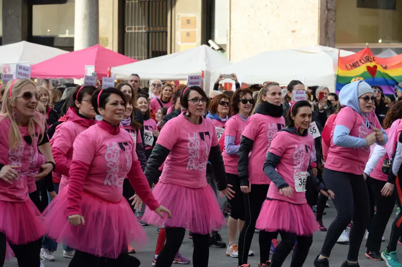 La Corsa Rosa conquista il centro