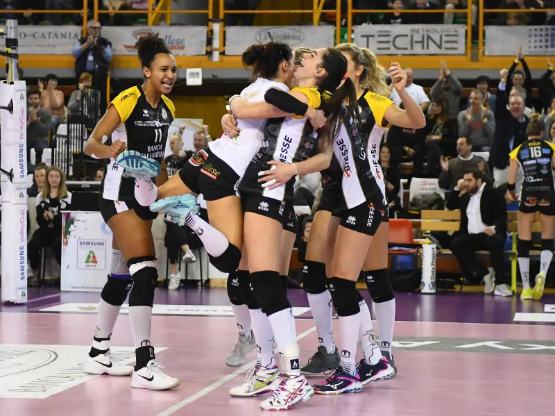 Pallavolo, serie A1 femminile: Valsabbina Brescia-Igor Novara 3-2