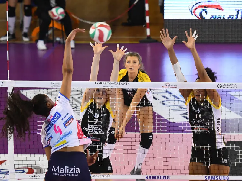 Pallavolo, serie A1 femminile: Valsabbina Brescia-Igor Novara 3-2