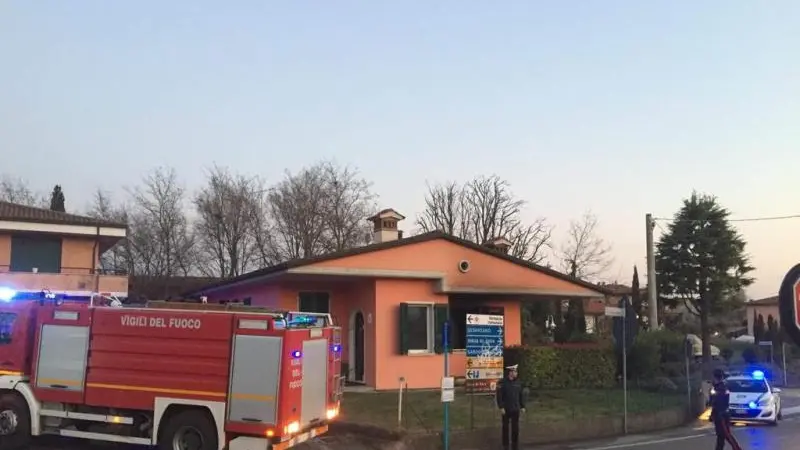 Fiamme e paura a Manerba, bimbo si ustiona giocando - © www.giornaledibrescia.it