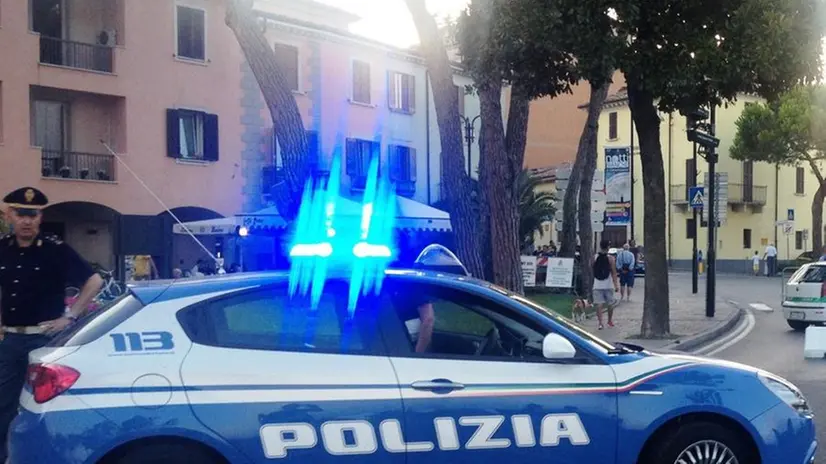 Controlli. Polizia a Desenzano - © www.giornaledibrescia.it