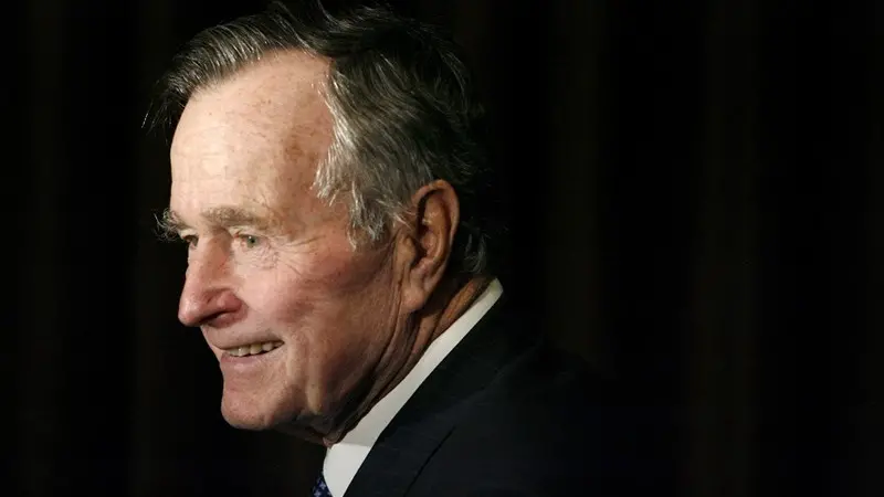 George Bush - Foto Ansa/Ap Matt Sayles