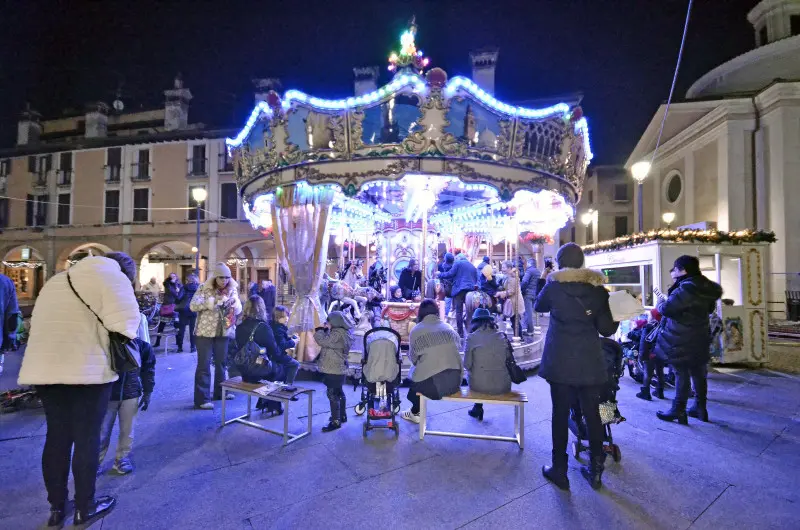 In piazza Loggia presentato il palinsesto natalizio