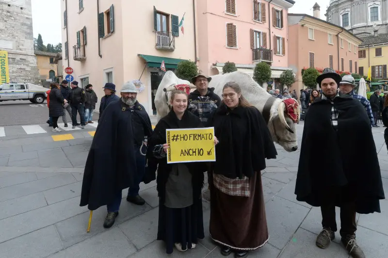 In piazza con noi a Lonato