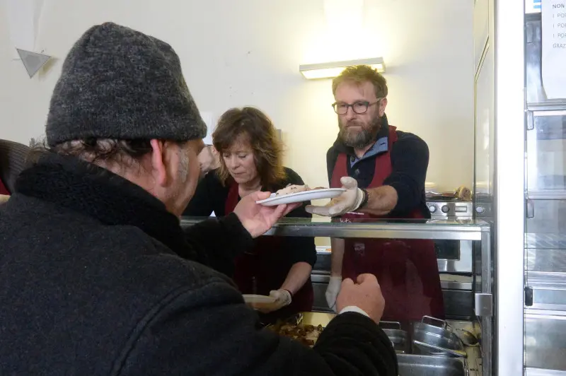 Il pranzo di Natale alla Mensa Menni
