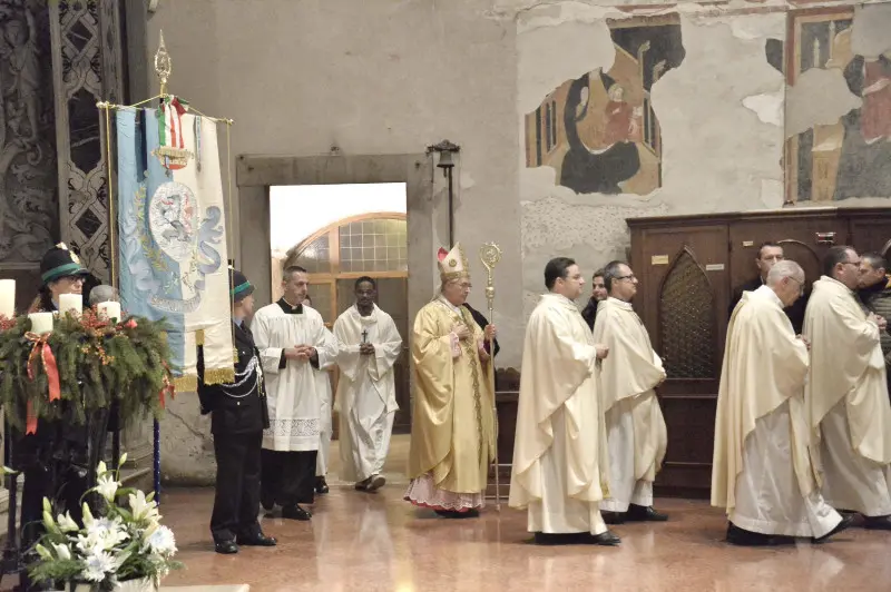 La cerimonia dei Ceri e le Rose in San Francesco