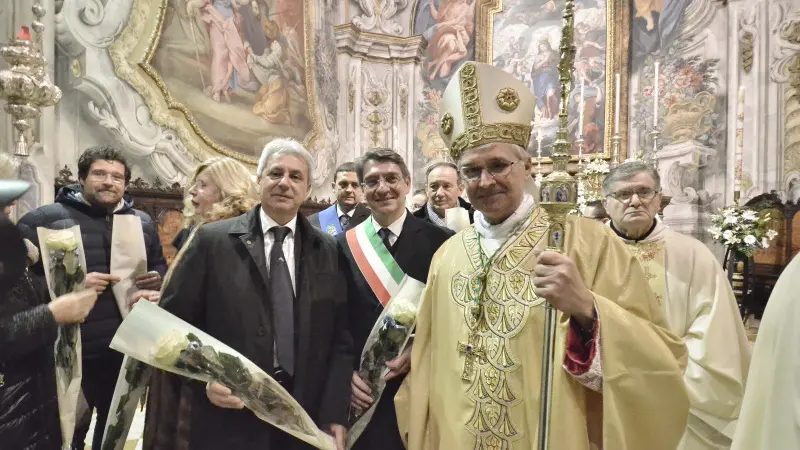 La cerimonia dei Ceri e le Rose in San Francesco