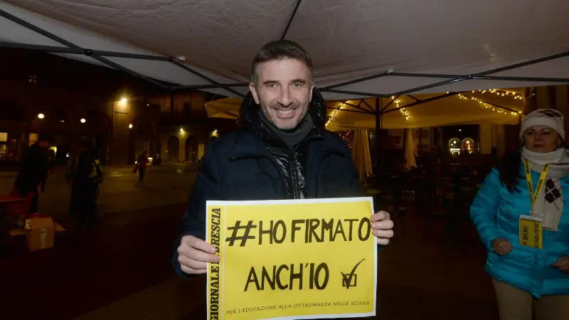 Anche il comico Picone ha firmato a CorriXBrescia