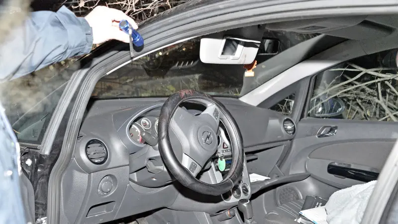 L'auto trovata in via Orzinuovi