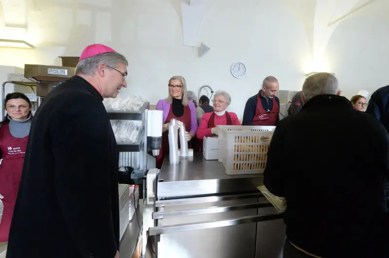 Il pranzo di Natale alla Mensa Menni