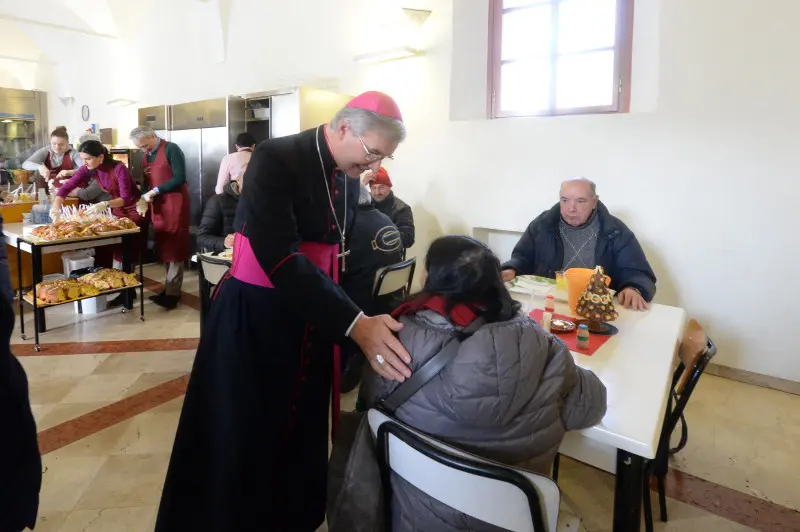 Il pranzo di Natale alla Mensa Menni