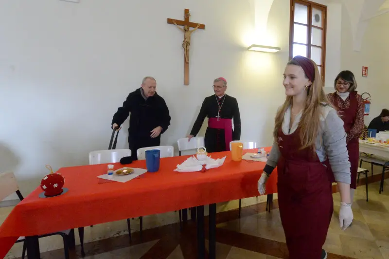 Il pranzo di Natale alla Mensa Menni