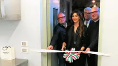 Luisa Corna inaugura la nuova cucina della casa di riposo - © www.giornaledibrescia.it