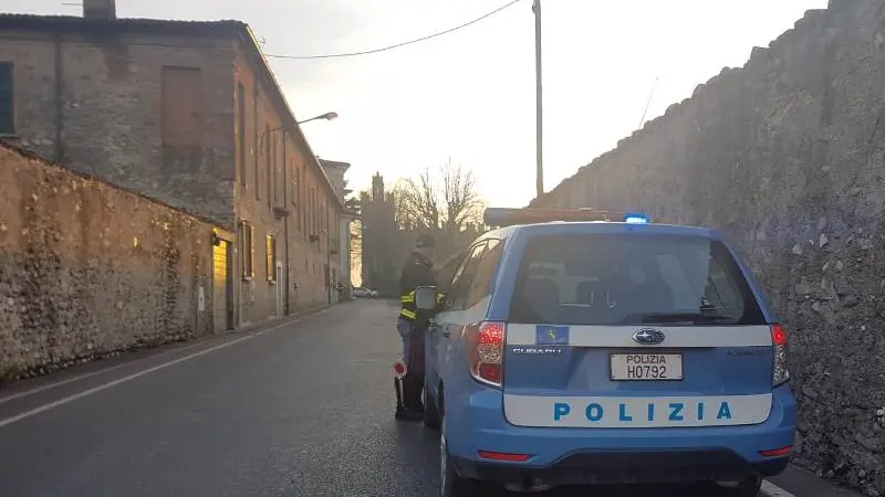 Passirano, investe una donna e fugge: caccia alla pirata