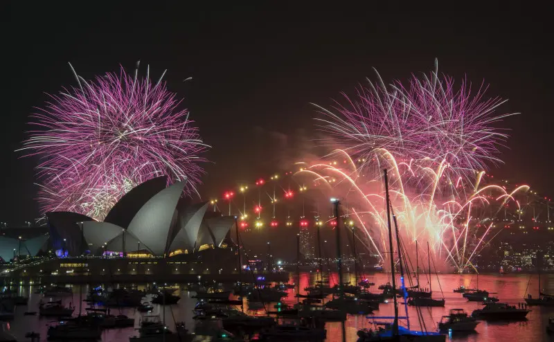 L'Australia è già nel 2019, show di fuochi d'artificio nel cielo di Sydney