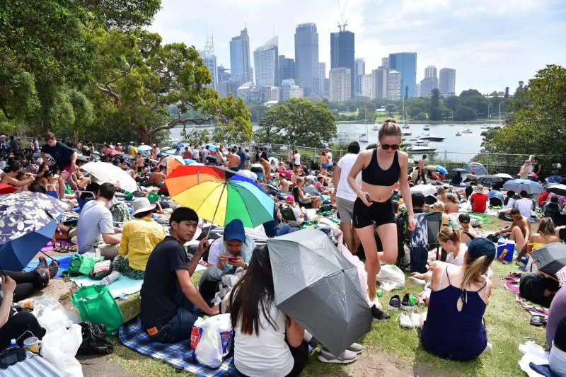 L'Australia è già nel 2019, show di fuochi d'artificio nel cielo di Sydney