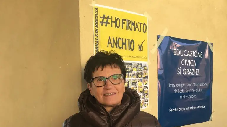 La raccolta firme a Capriano del Colle
