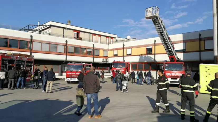 Vigili del fuoco, caserme aperte alle famiglie