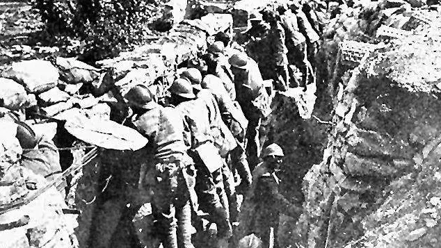 Una foto storica delle linee italiane durante la Grande Guerra