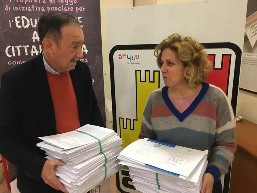 Civica a scuola grazie a Brescia raggiunte le 50mila firme
