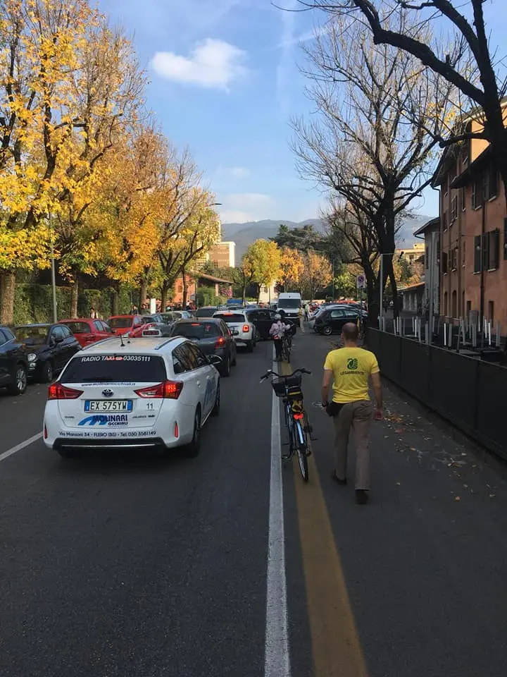 I flash mob di Legambiente sulle ciclabili