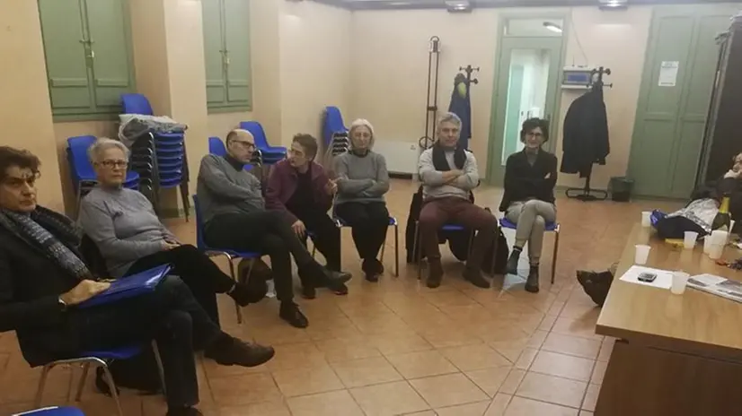 La riunione del Comitato di quartiere (Cdq) di Mompiano con al centro il nuovo Rigamonti - © www.giornaledibrescia.it