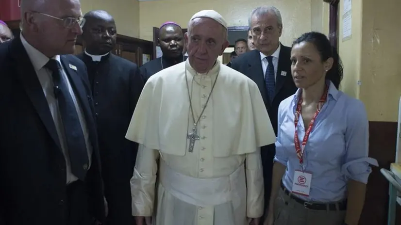La visita di papa Francesco all’ospedale di Bangui «guidata» dalla bovezzese Ombretta Pasotti - © www.giornaledibrescia.it