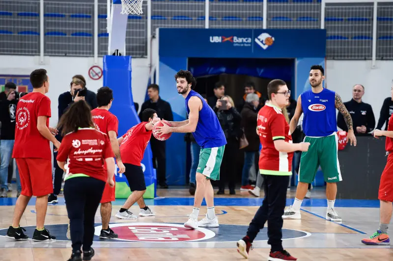 La nazionale italiana di basket a Brescia