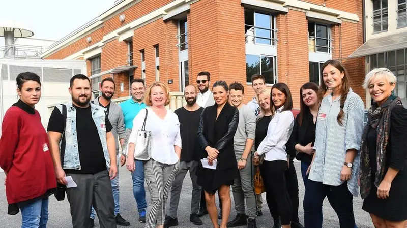 In gioco. Foto di gruppo per i baristi che si sono presentati al casting