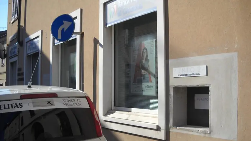 Bancomat assaltato alla filiale di Pralboino