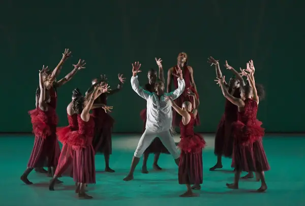 La pièce della coreografa sudafricana è andata in scena martedì sera al Teatro Grande di Brescia