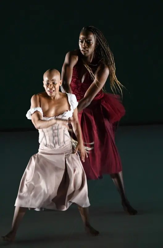 La pièce della coreografa sudafricana è andata in scena martedì sera al Teatro Grande di Brescia