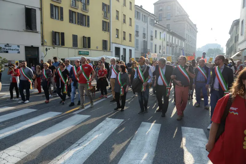 Restiamo Umani, 1.500 persone alla marcia