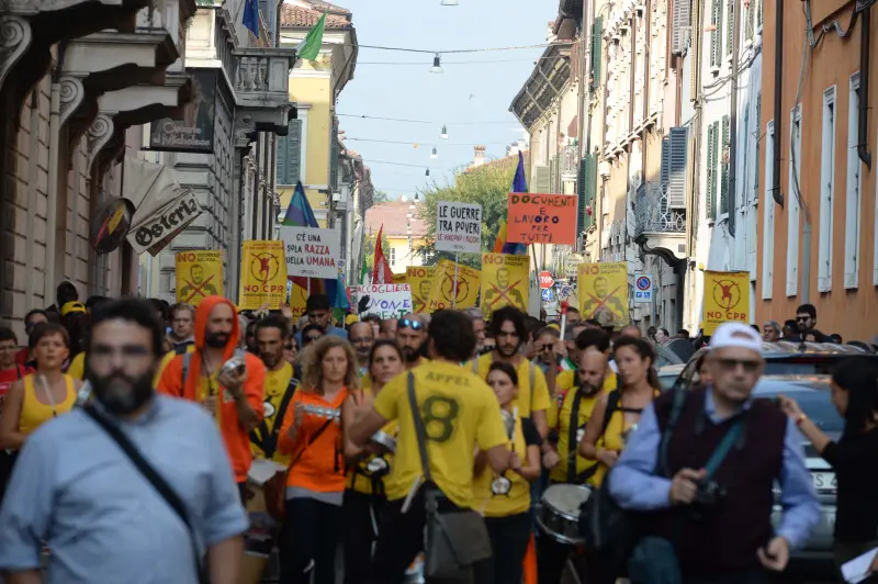 Restiamo Umani, 1.500 persone alla marcia
