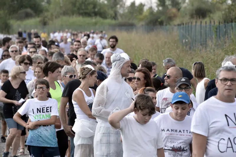 La protesta contro la discarica