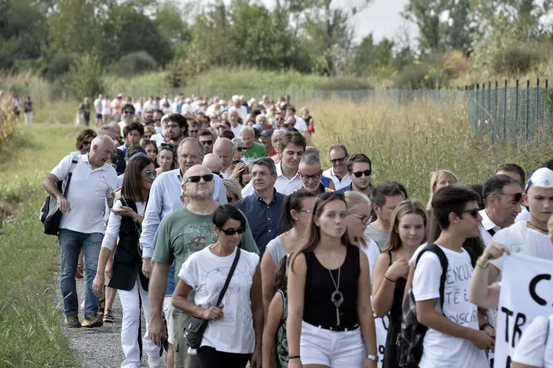 La protesta contro la discarica